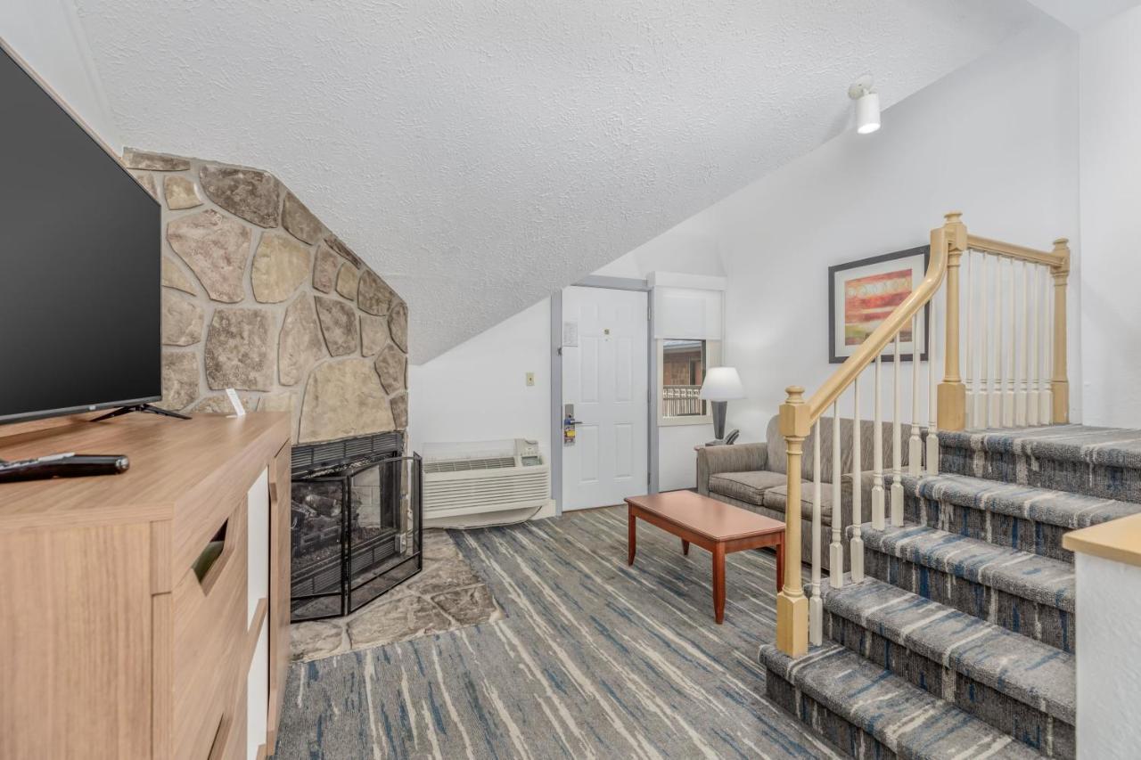 Crossroads Inn & Suites Gatlinburg Buitenkant foto